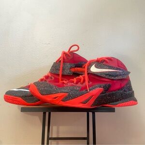 LeBron Premium Soldier VIII “University Red” Basketball Shoes – Size 12 EUC